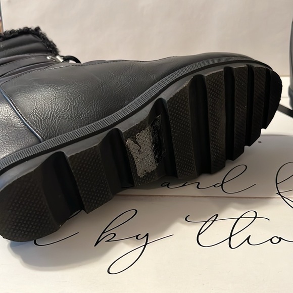 Just fab boots! New! - Picture 5 of 8